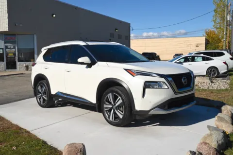 Another view of 2021 Nissan Rogue Platinum Intelligent AWD for sale in Troy, MI at City of Cars