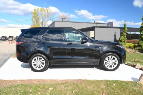 More photos of 2019 Land Rover Discovery HSE at City of Cars, MI