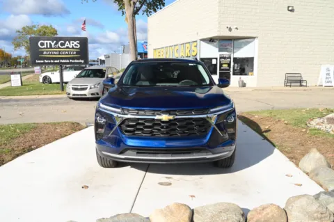 Photos of 2024 Chevrolet Trax FWD LT for sale in Troy, MI at City of Cars