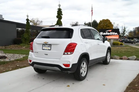More photos of 2021 Chevrolet Trax AWD LT at City of Cars, MI