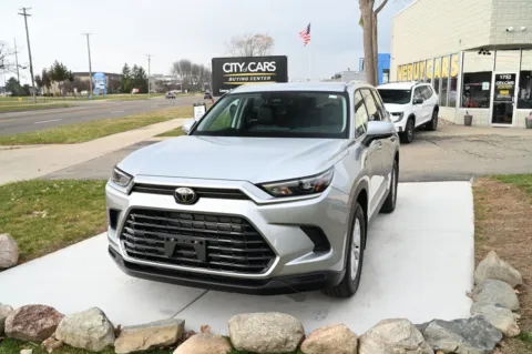 Silver 2025 Toyota Grand Highlander Hybrid XLE for sale in Troy, MI