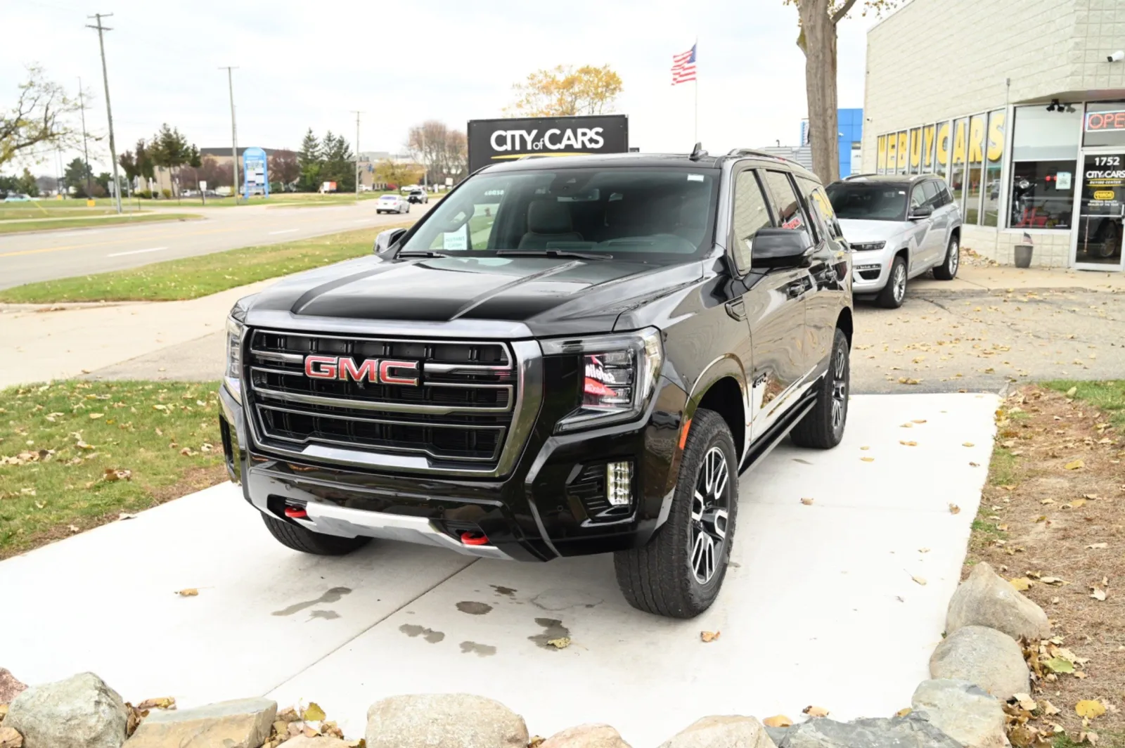 Black 2024 GMC Yukon 4WD AT4 for sale in Troy, MI