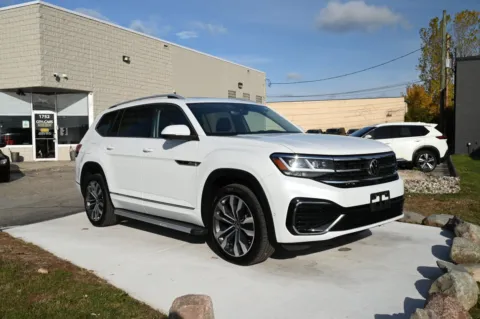 Another view of 2021 Volkswagen Atlas V6 SEL Premium R-Line 4Motion for sale in Troy, MI at City of Cars
