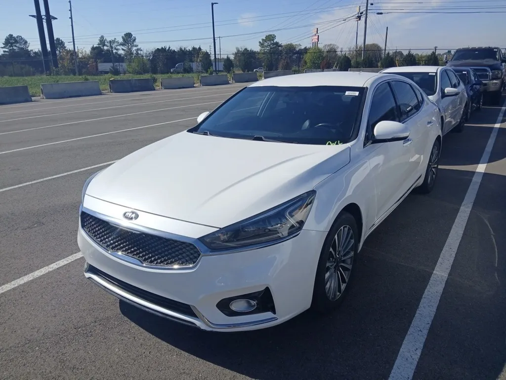 2017 Kia Cadenza Premium