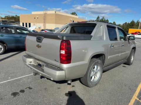 Another view of 2008 Chevrolet Avalanche 1500 LTZ for sale in Maryville, TN at Auto Solutions