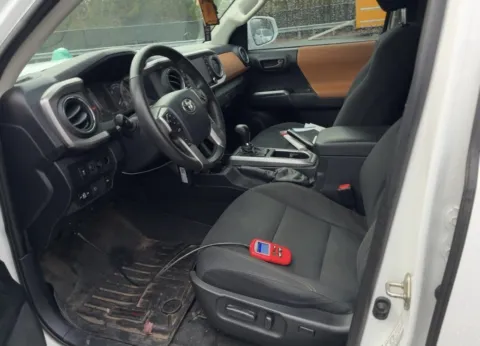 More photos of 2020 Toyota Tacoma SR5 at Auto Solutions, TN