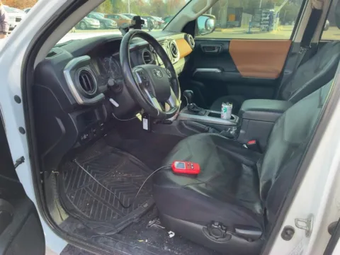 More photos of 2017 Toyota Tacoma SR5 at Auto Solutions, TN