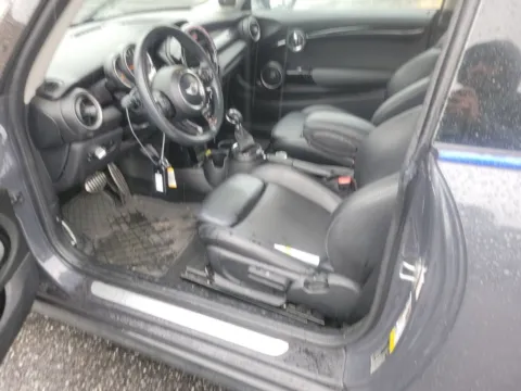 More photos of 2015 MINI Cooper S at Auto Solutions, TN