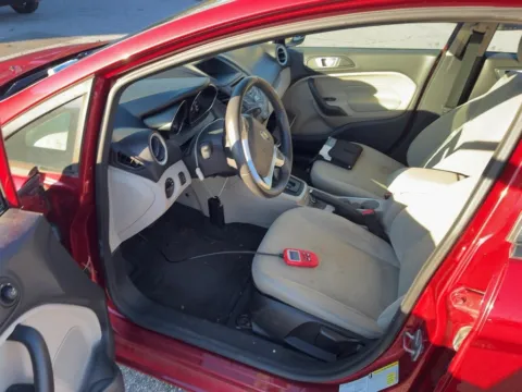 More photos of 2016 Ford Fiesta SE at Auto Solutions, TN