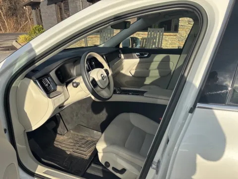 More photos of 2023 Volvo XC60 B5 Plus Bright Theme at Auto Solutions, TN