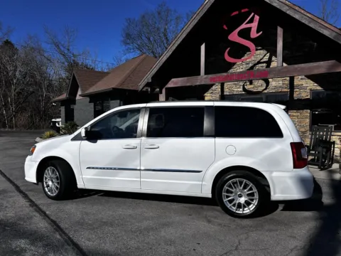 Photos of 2016 Chrysler Town & Country Touring for sale in Maryville, TN at Auto Solutions