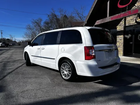 Another view of 2016 Chrysler Town & Country Touring for sale in Maryville, TN at Auto Solutions