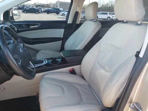 More photos of 2018 Ford Edge Titanium at Auto Solutions, TN