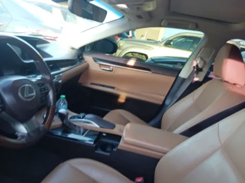 More photos of 2017 Lexus ES 350 at Auto Solutions, TN