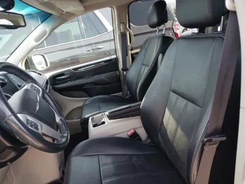 More photos of 2015 Chrysler Town & Country Touring-L at Auto Solutions, TN