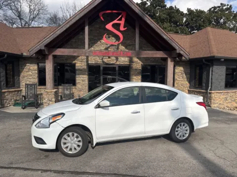 White 2018 Nissan Versa 1.6 SV for sale in Maryville, TN