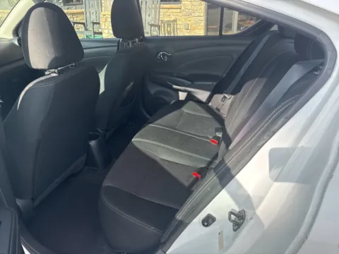 More photos of 2018 Nissan Versa 1.6 SV at Auto Solutions, TN