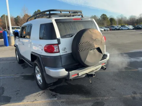 More photos of 2010 Toyota FJ Cruiser at Auto Solutions, TN