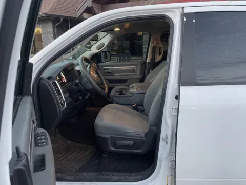 More photos of 2016 Ram 1500 SLT at Auto Solutions, TN