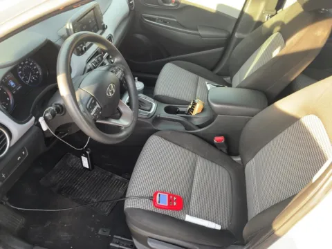 More photos of 2021 Hyundai Kona SE at Auto Solutions, TN