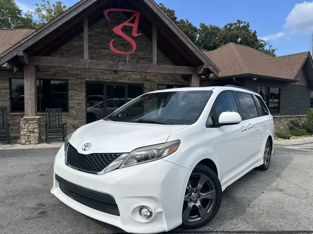 2017 Toyota Sienna SE