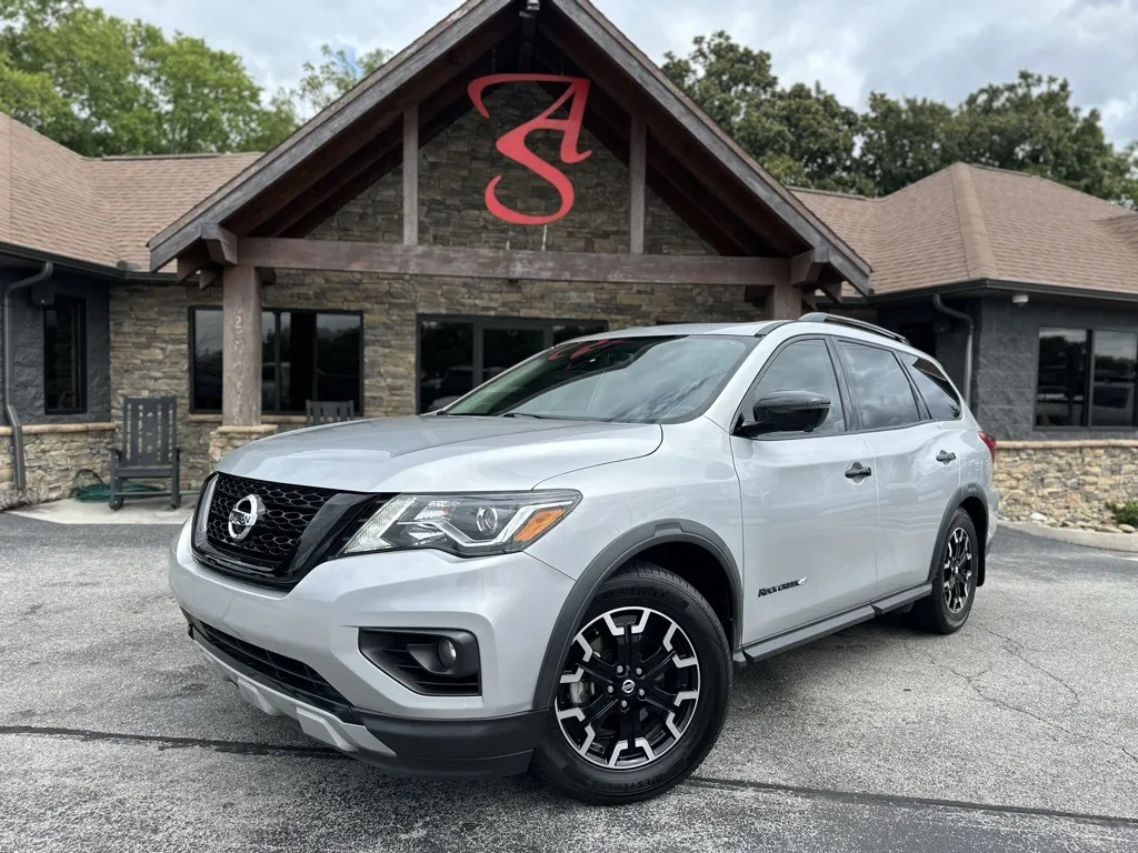 2020 Nissan Pathfinder SL