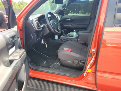 More photos of 2018 Toyota Tacoma TRD Off-Road at Auto Solutions, TN