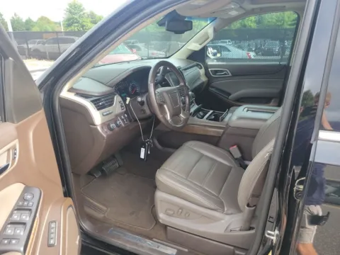 More photos of 2018 GMC Yukon Denali at Auto Solutions, TN