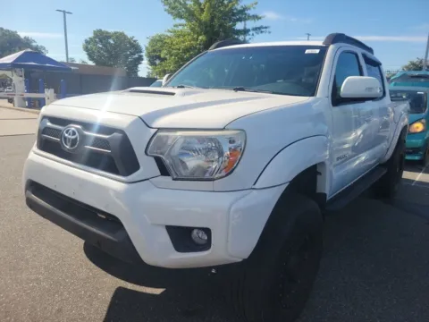 White 2015 Toyota Tacoma for sale in Maryville, TN