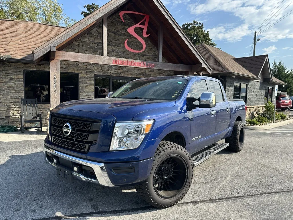 2021 Nissan Titan SV