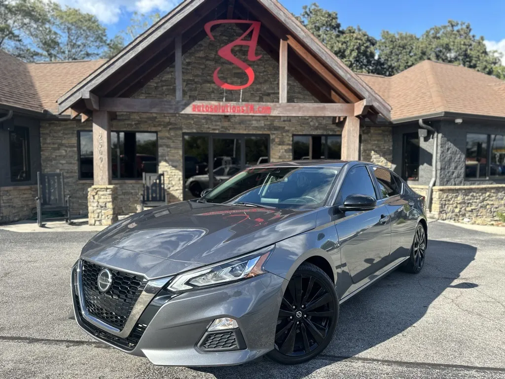 2020 Nissan Altima 2.0 SR