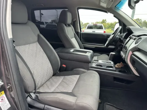 More photos of 2017 Toyota Tundra SR5 at Auto Solutions, TN