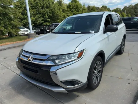 White 2017 Mitsubishi Outlander ES for sale in Maryville, TN