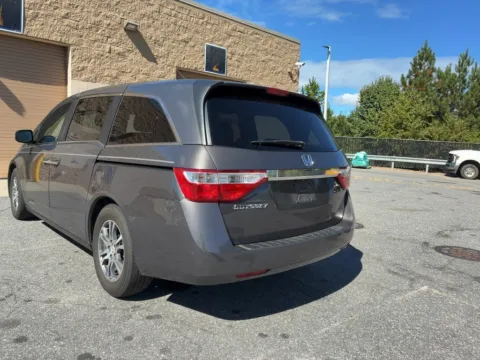 More photos of 2013 Honda Odyssey EX-L at Auto Solutions, TN