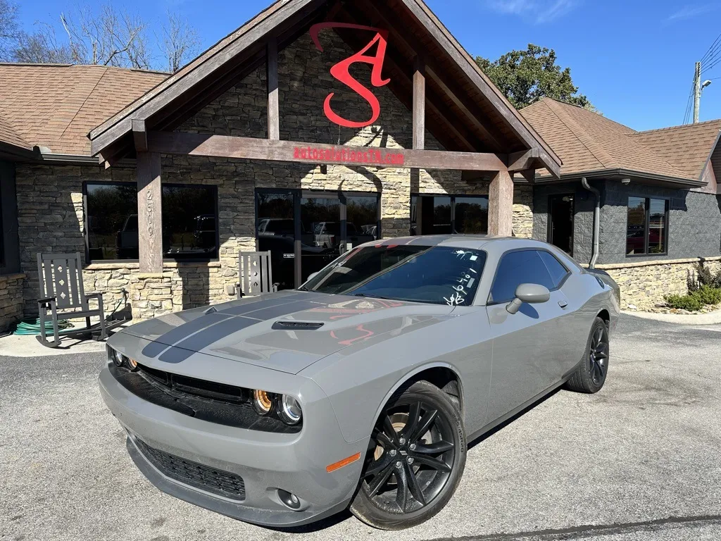 2017 Dodge Challenger SXT