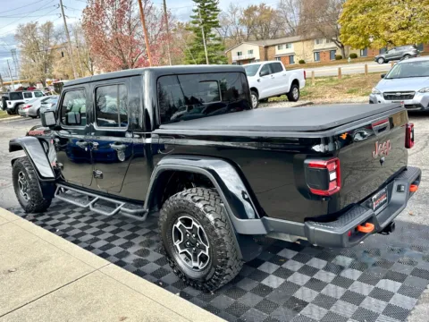 Another view of 2021 Jeep Gladiator Mojave 4x4 for sale in Indianapolis, IN at Midwest Motors