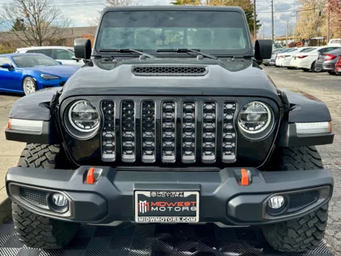 More photos of 2021 Jeep Gladiator Mojave 4x4 at Midwest Motors, IN