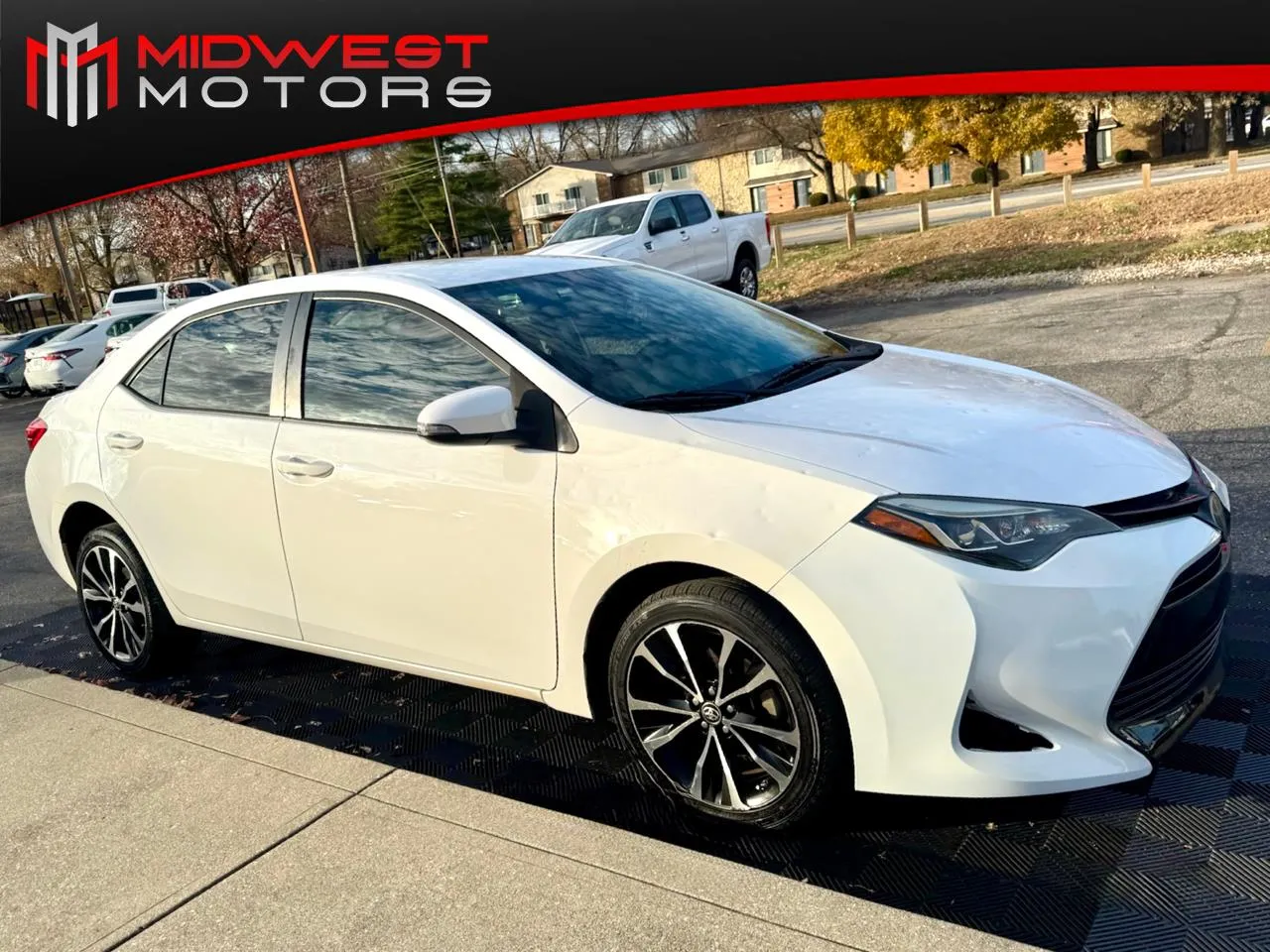 2017 Toyota Corolla SE's photo