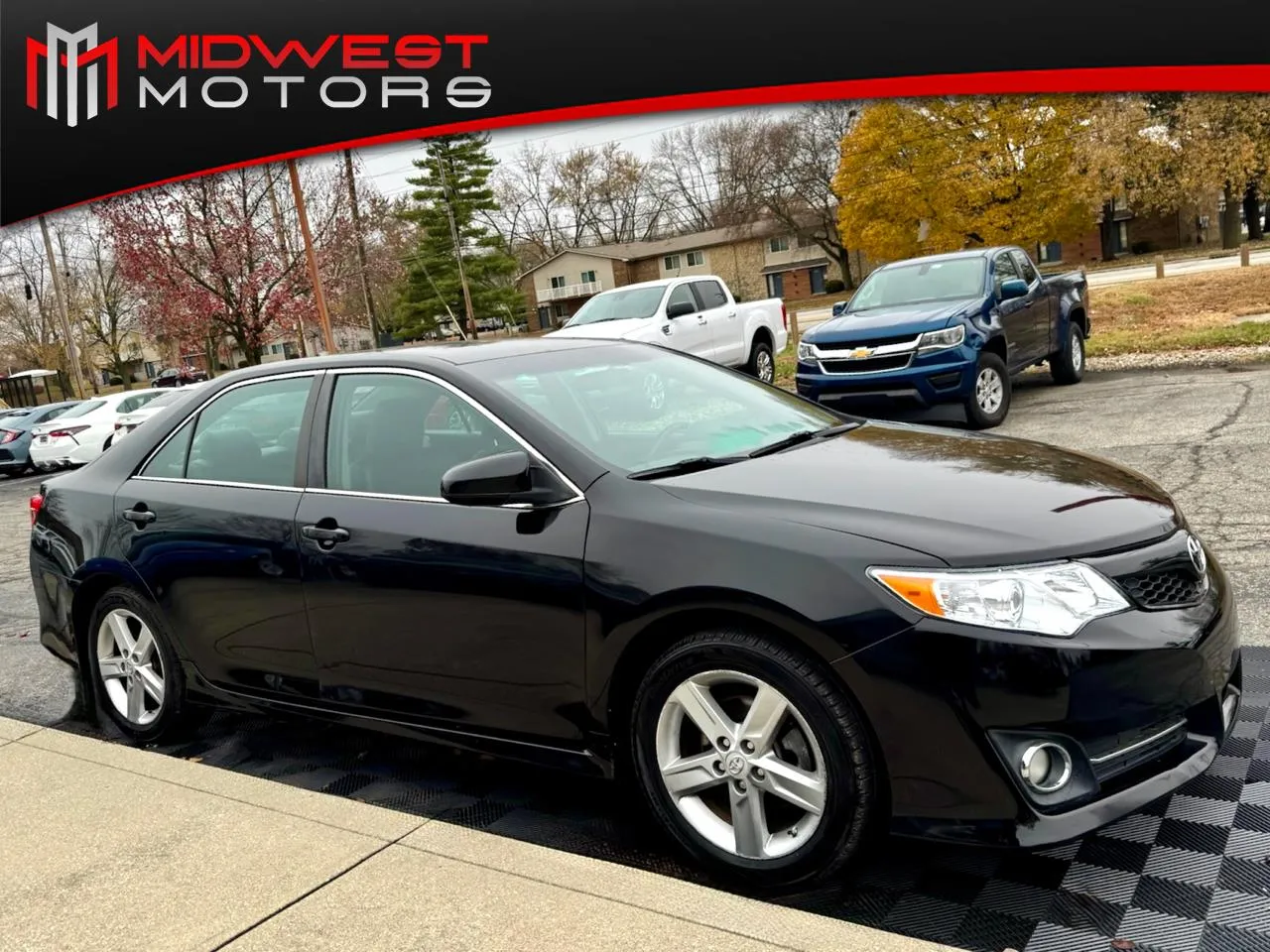 Black 2013 Toyota Camry SE for sale in Indianapolis, IN