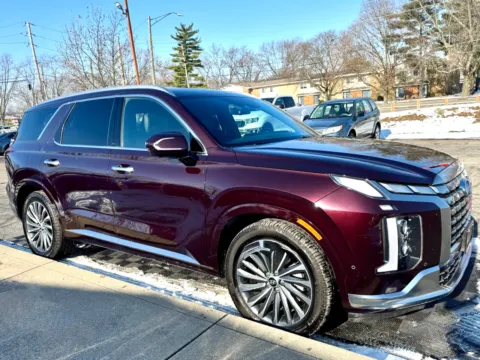 Photos of 2024 Hyundai Palisade Calligraphy FWD for sale in Indianapolis, IN at Midwest Motors