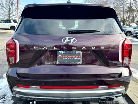 More photos of 2024 Hyundai Palisade Calligraphy FWD at Midwest Motors, IN