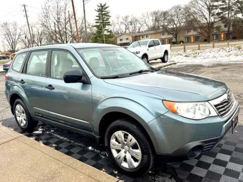 Photos of 2009 Subaru Forester (Natl) 4dr Auto X for sale in Indianapolis, IN at Midwest Motors