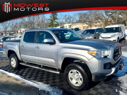 Silver 2019 Toyota Tacoma SR5 Double Cab 5 ft Bed I4 AT (Natl) for sale in Indianapolis, IN