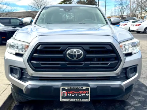 More photos of 2019 Toyota Tacoma SR5 Double Cab 5 ft Bed I4 AT (Natl) at Midwest Motors, IN