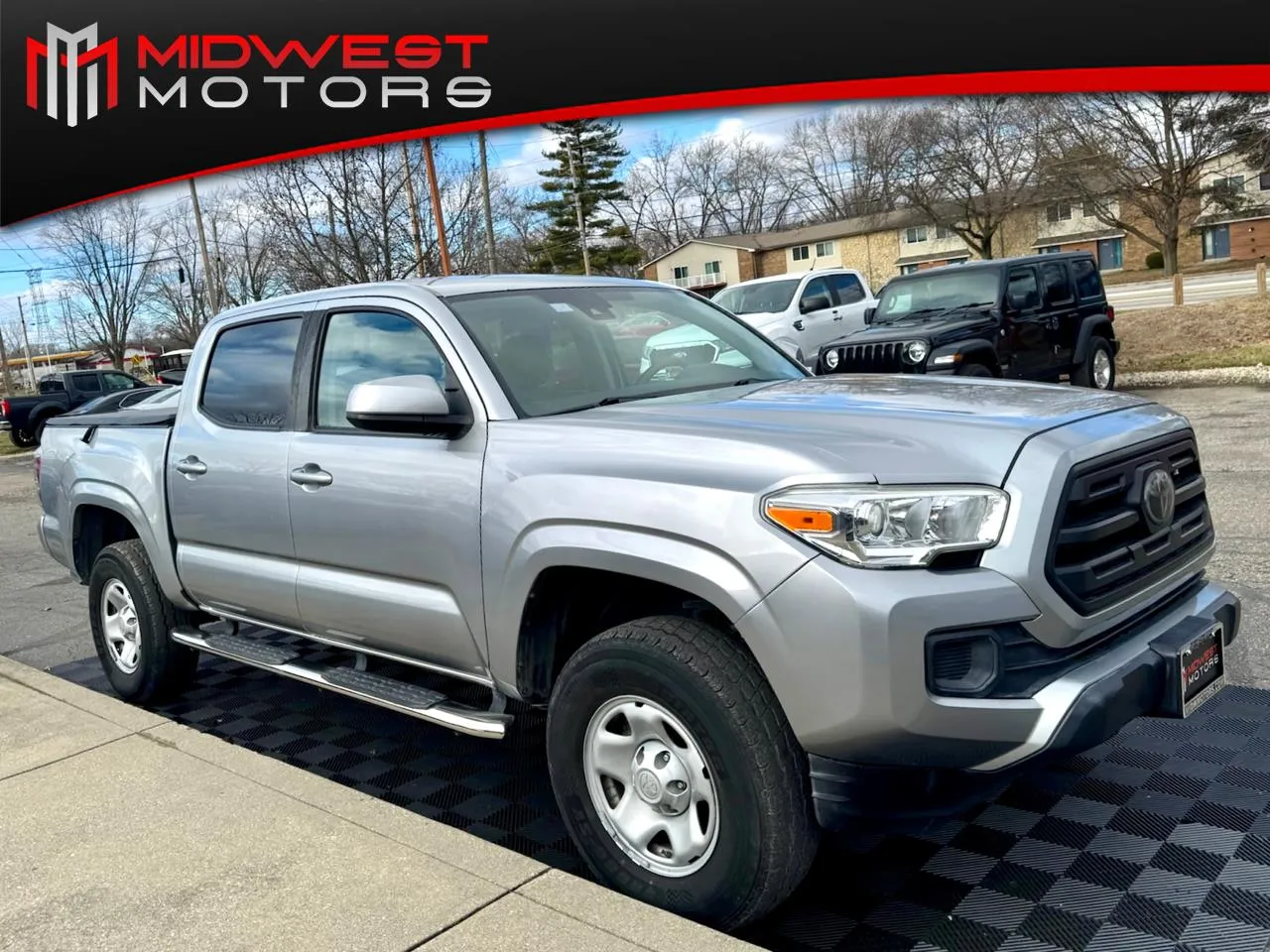 Silver 2019 Toyota Tacoma SR5 Double Cab 5 ft Bed I4 AT (Natl) for sale in Indianapolis, IN