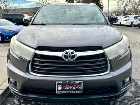 More photos of 2015 Toyota Highlander FWD 4dr V6 XLE (Natl) at Midwest Motors, IN