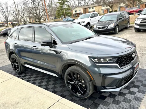 Photos of 2021 Kia Sorento SX Prestige FWD for sale in Indianapolis, IN at Midwest Motors