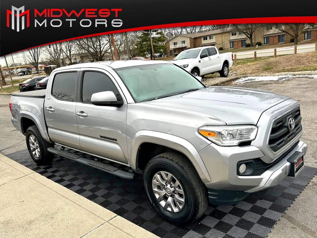 2017 Toyota Tacoma SR5 Double Cab 5 ft Bed V6 4x2 AT (Natl) for sale in Indianapolis, IN