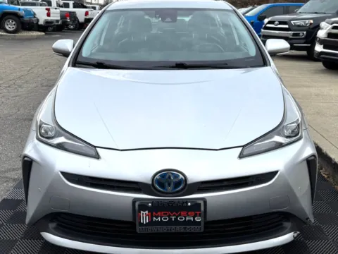More photos of 2020 Toyota Prius XLE (Natl) at Midwest Motors, IN
