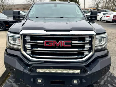 More photos of 2018 GMC Sierra 1500 4WD Crew Cab 143.5 in SLT at Midwest Motors, IN